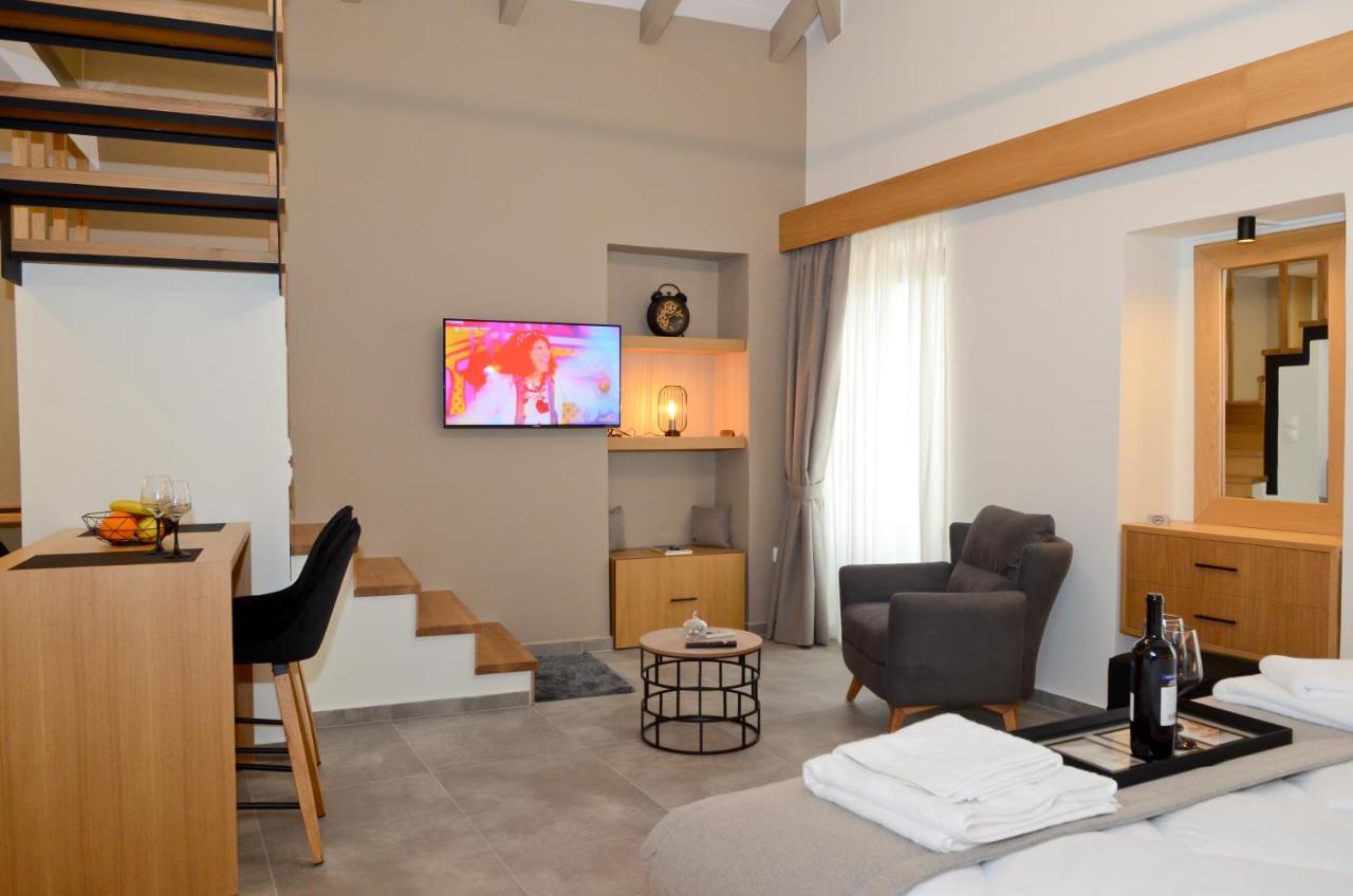 Roloi Suites 나프팍토스 외부 사진